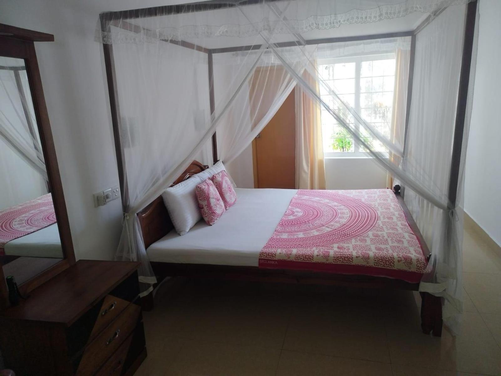 Sri Nimali Guesthouse Hikkaduwa Exterior photo